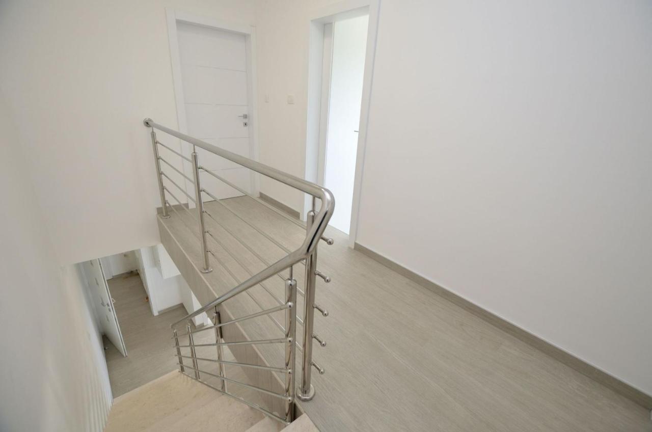 Apartments Villa Sofia Martinšćica 外观 照片