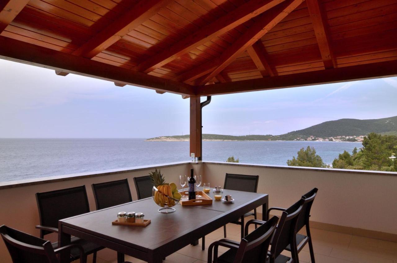 Apartments Villa Sofia Martinšćica 外观 照片