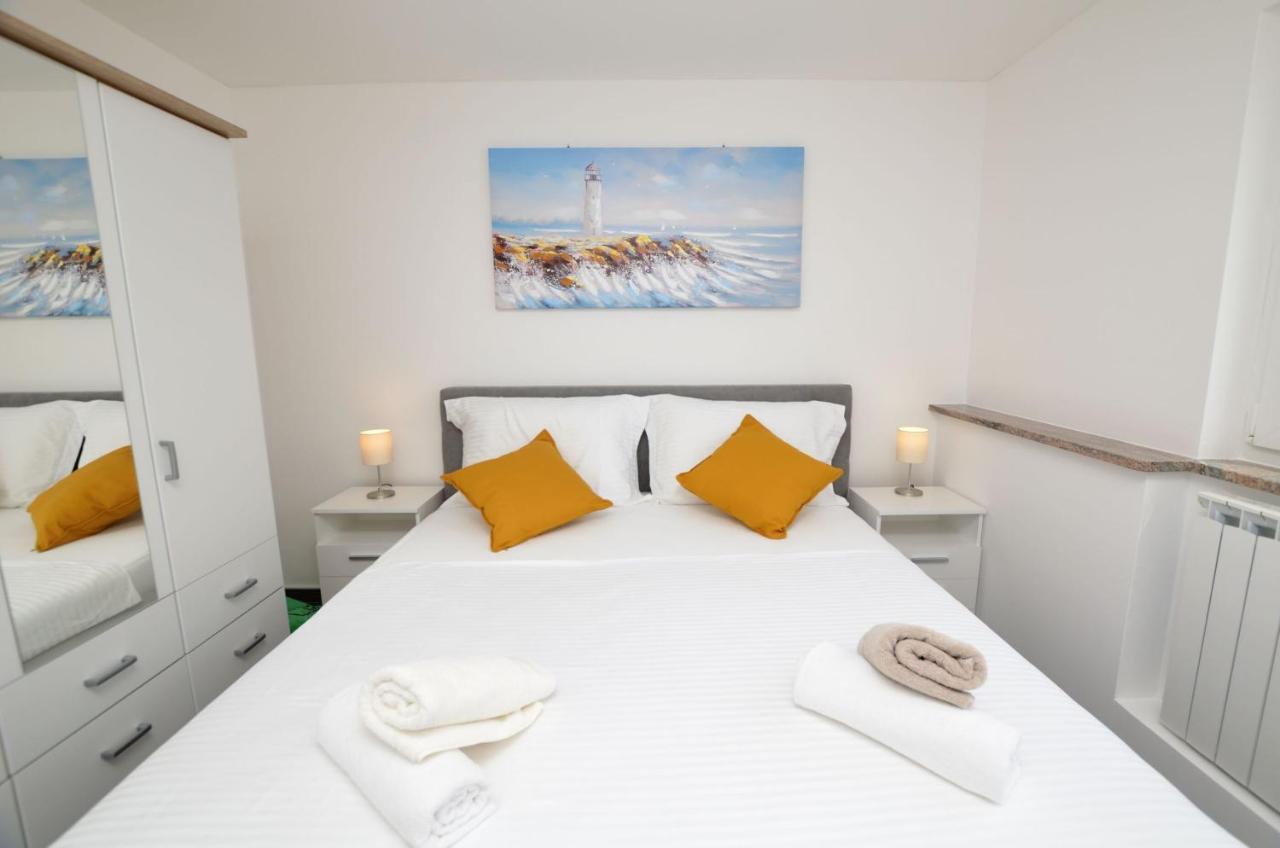 Apartments Villa Sofia Martinšćica 外观 照片