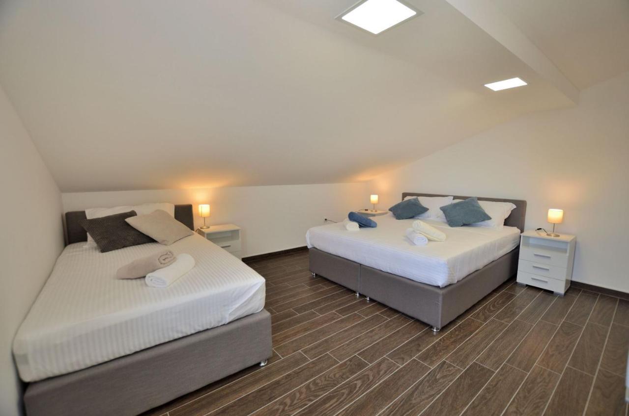 Apartments Villa Sofia Martinšćica 外观 照片