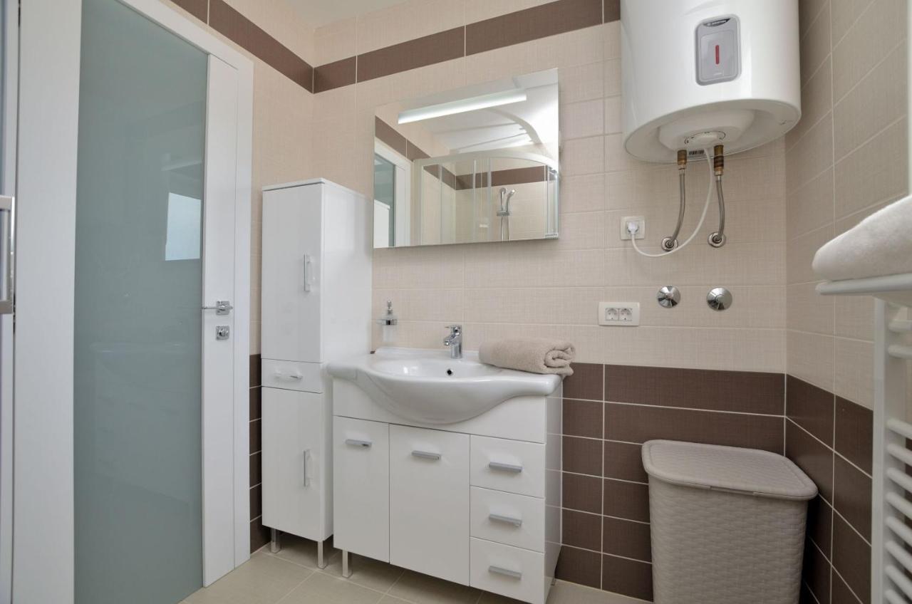 Apartments Villa Sofia Martinšćica 外观 照片
