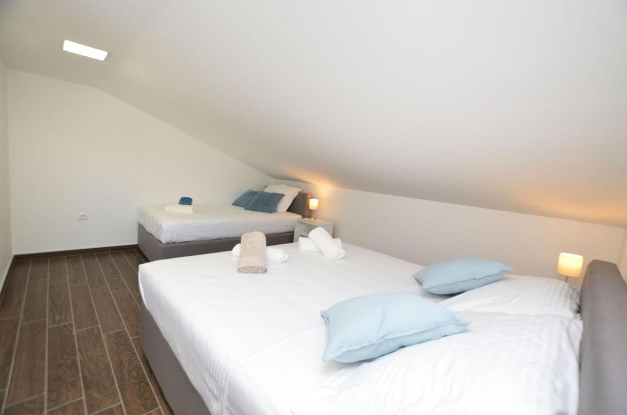 Apartments Villa Sofia Martinšćica 外观 照片